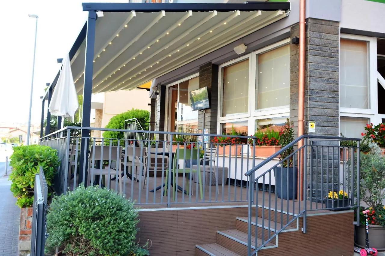 דיאנו מרינה Hotel Olympic 3*, דיאנו מרינה איטליה