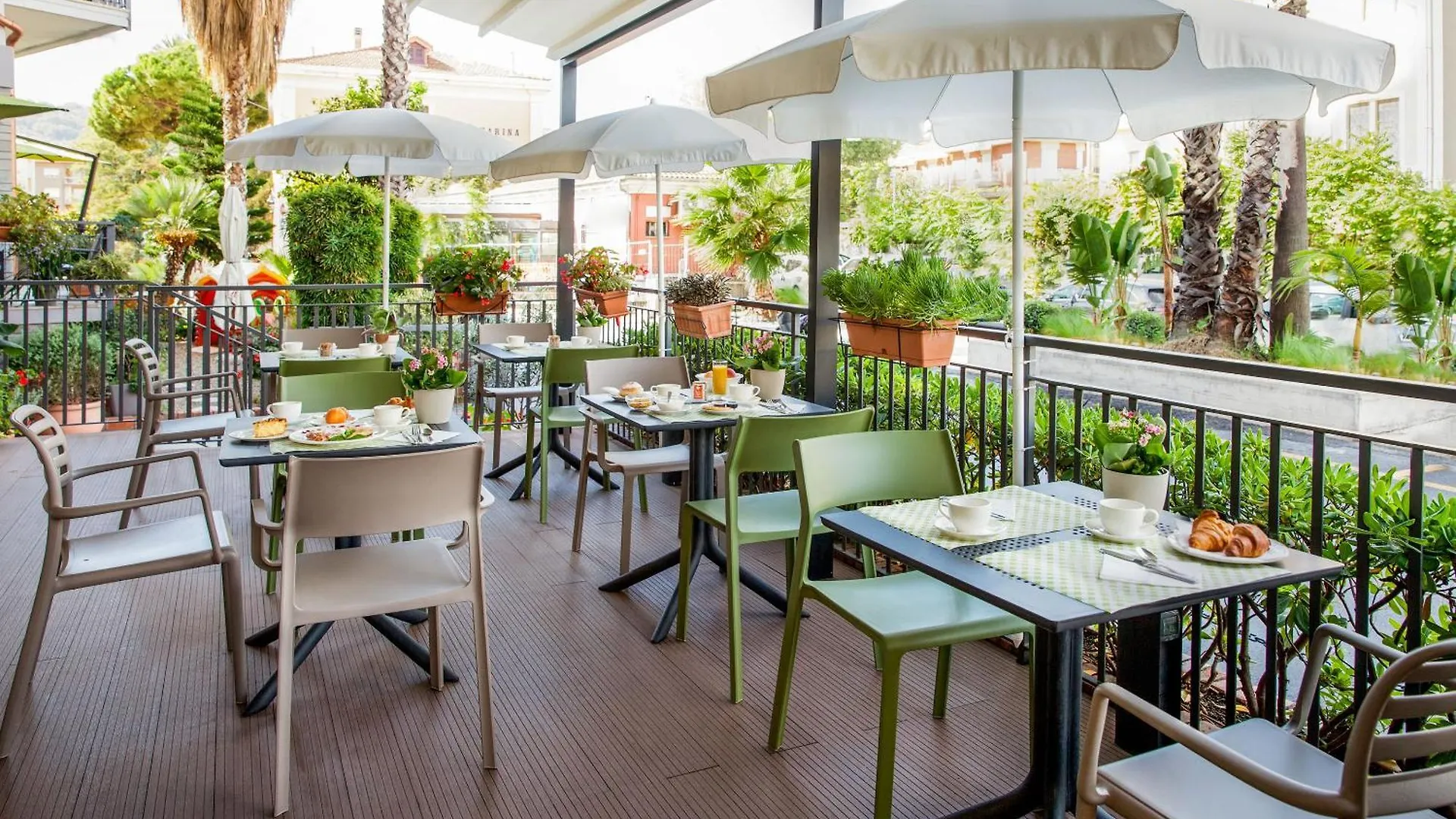 Hotel Olympic Diano Marina 3*,  Italia