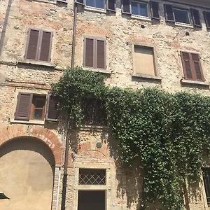 lauretta.it-tuscanyhotel.com/